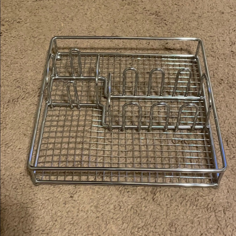 Metal silverware holder